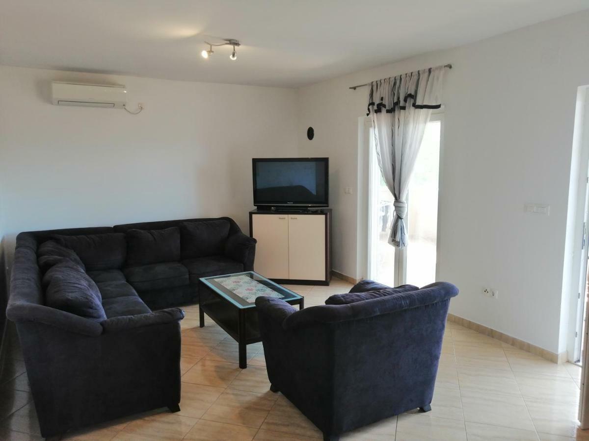 Apartman Rosanda Posedarje Exterior foto